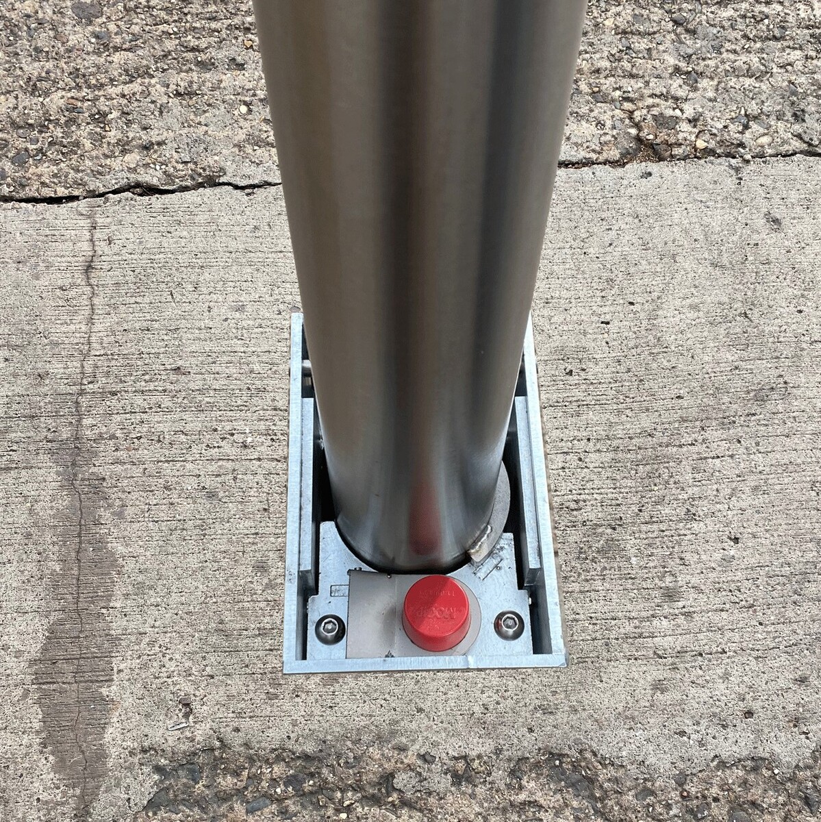 Telescopic  Round Post (500mm high). Stainless Steel. Integral Lock - SOLD SECURE - Smart and Secure tested against attacks. image