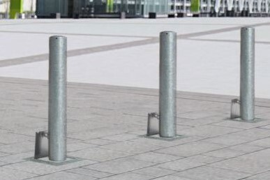 Bollards Removable (60-193mm DIA) 750mm above ground - Simple Padlock System image